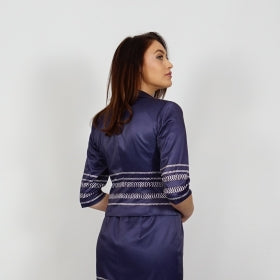 Официално дамско късо тъмно синьо сатенено сако 80673